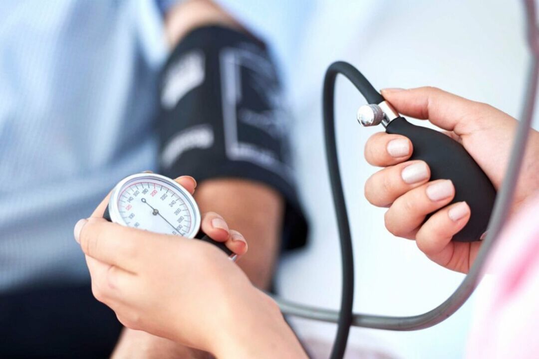 Augmentation persistante de la pression artérielle un signe d'hypertension